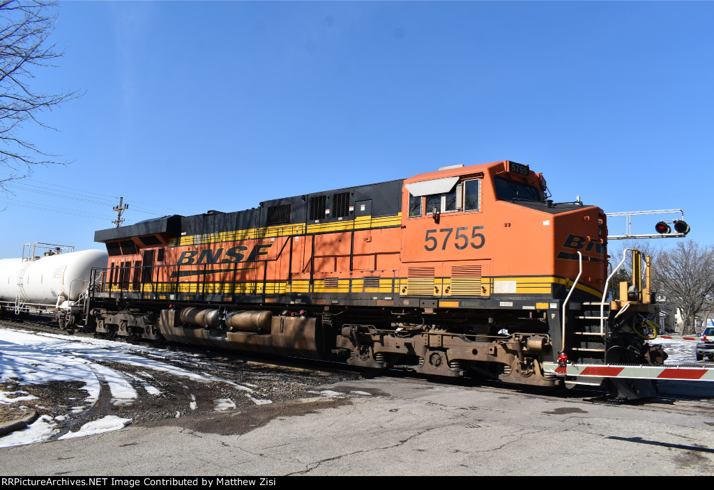 BNSF 5755